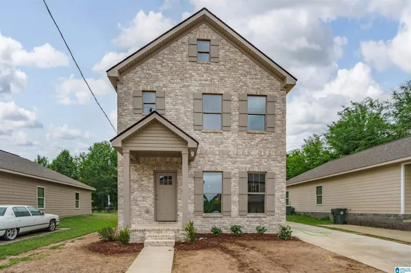 $424,900 | 934 21st Avenue East, Tuscaloosa, AL 35404