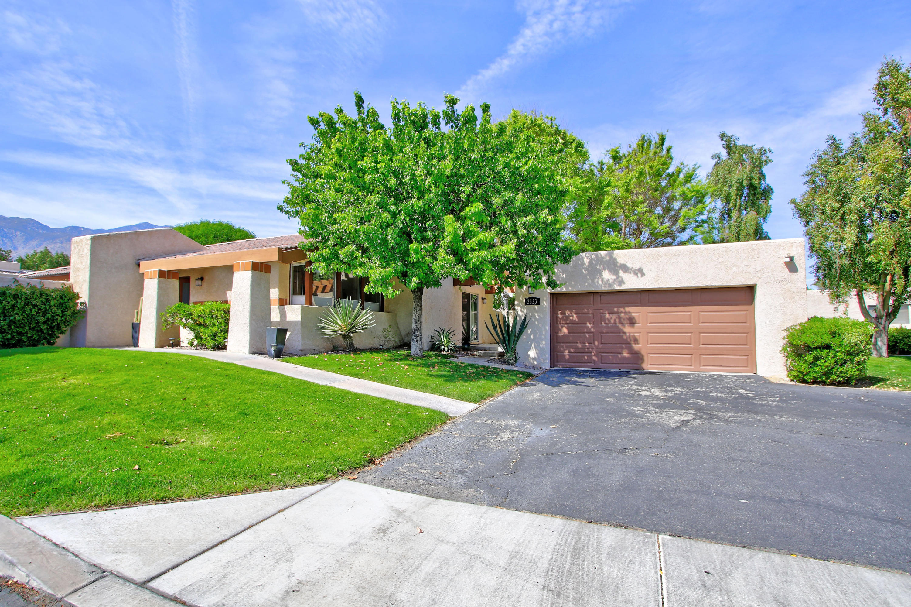 3533 Ridgeview Circle West Palm Springs, CA 92264 - Photo 2 of 40 z (15)