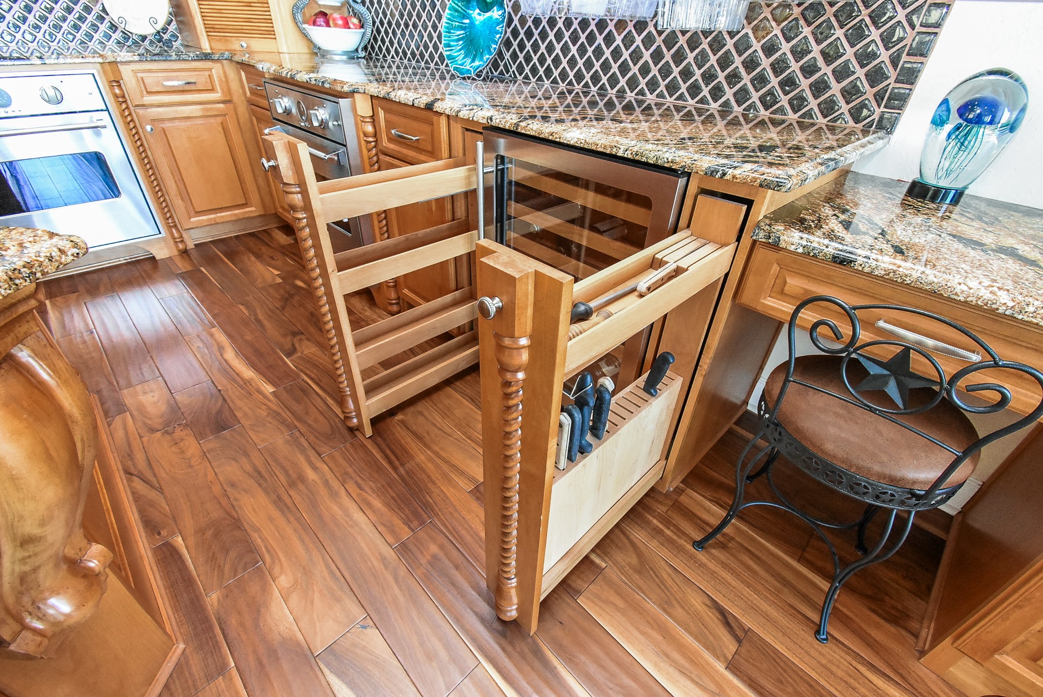313 Harborside Circle Kemah, TX 77565 - Photo 11 of 35 a view of a patio with wooden floor