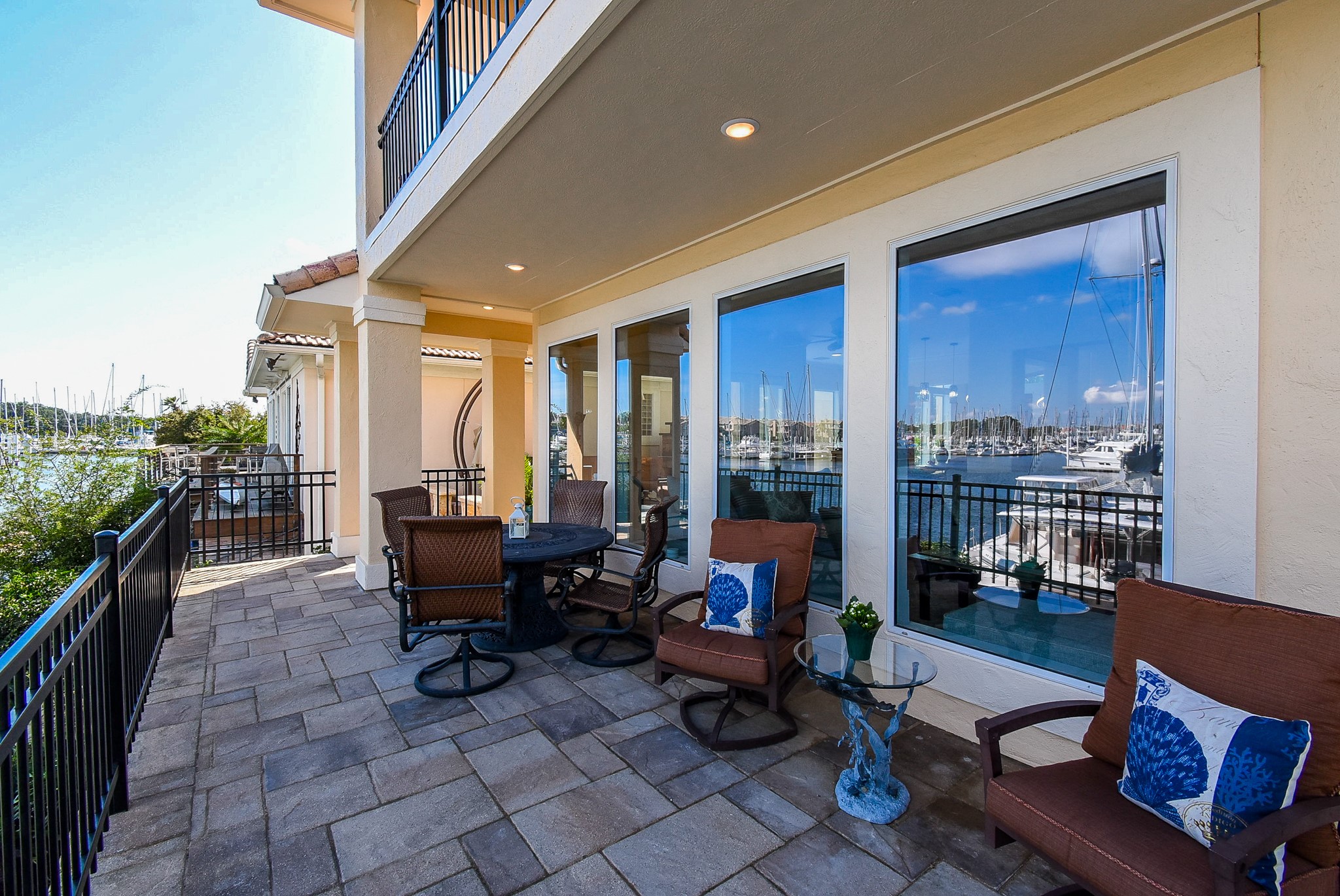 313 Harborside Circle Kemah, TX 77565 - Photo 30 of 35 a outdoor space with furniture