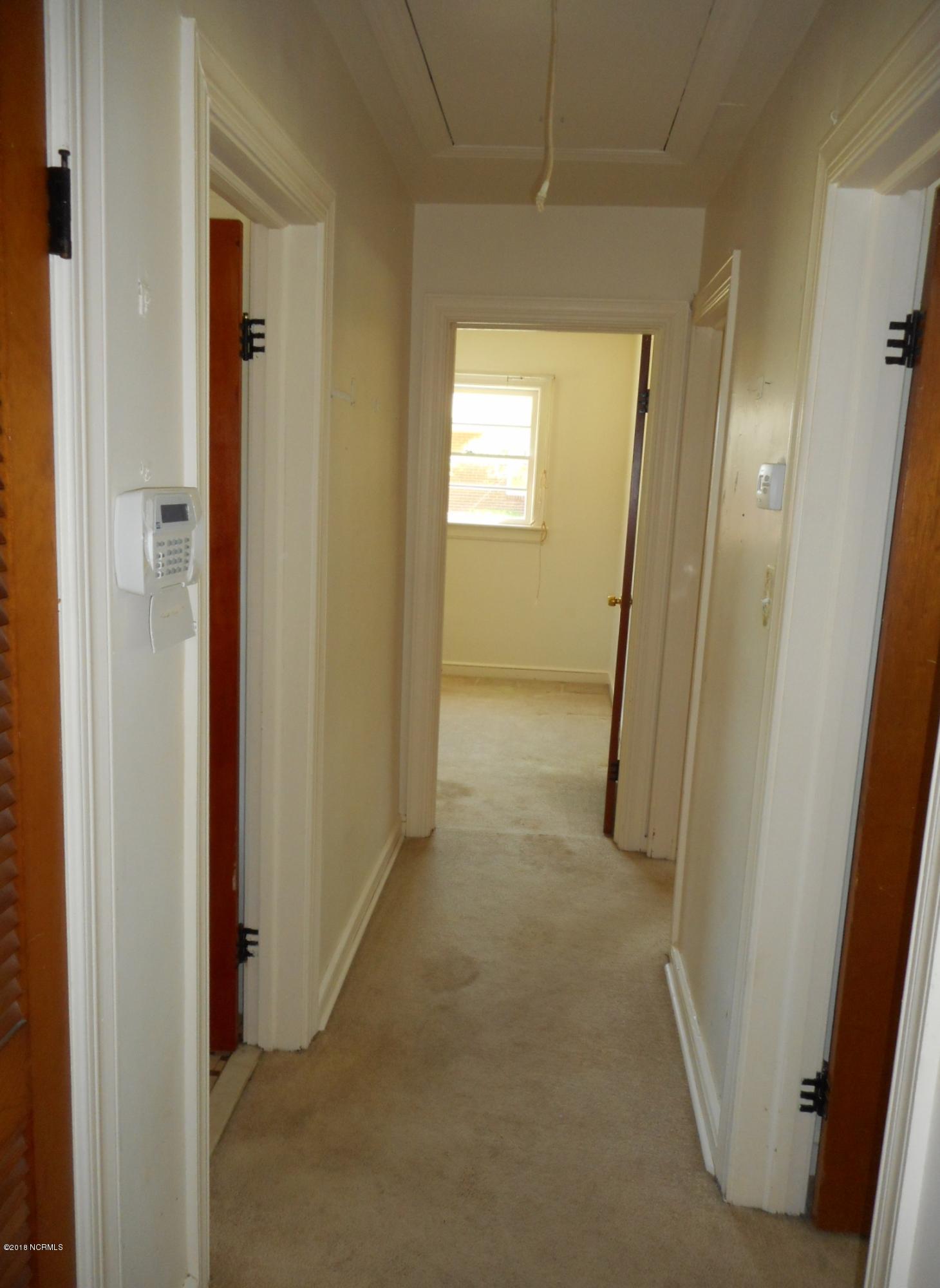 134 Falcon Road Rocky Mount, NC 27801 - Photo 21 of 31 Hallway to bedrooms...