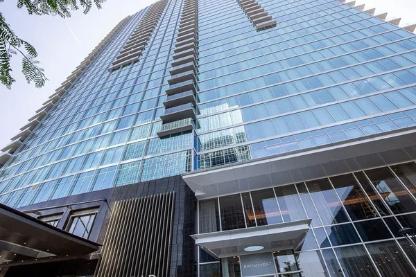 $5,850 | 1616 West End Avenue, Unit 2706, Nashville, TN 37203