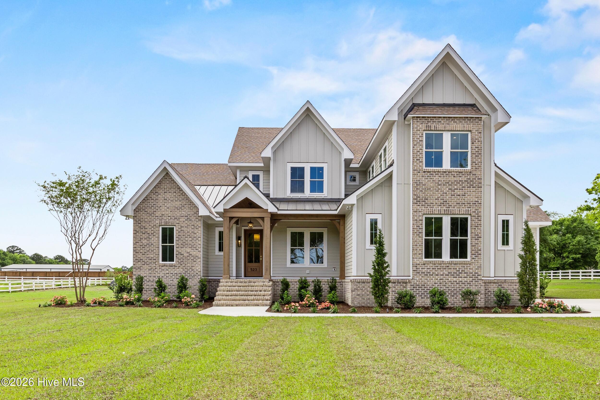 1_front exterior