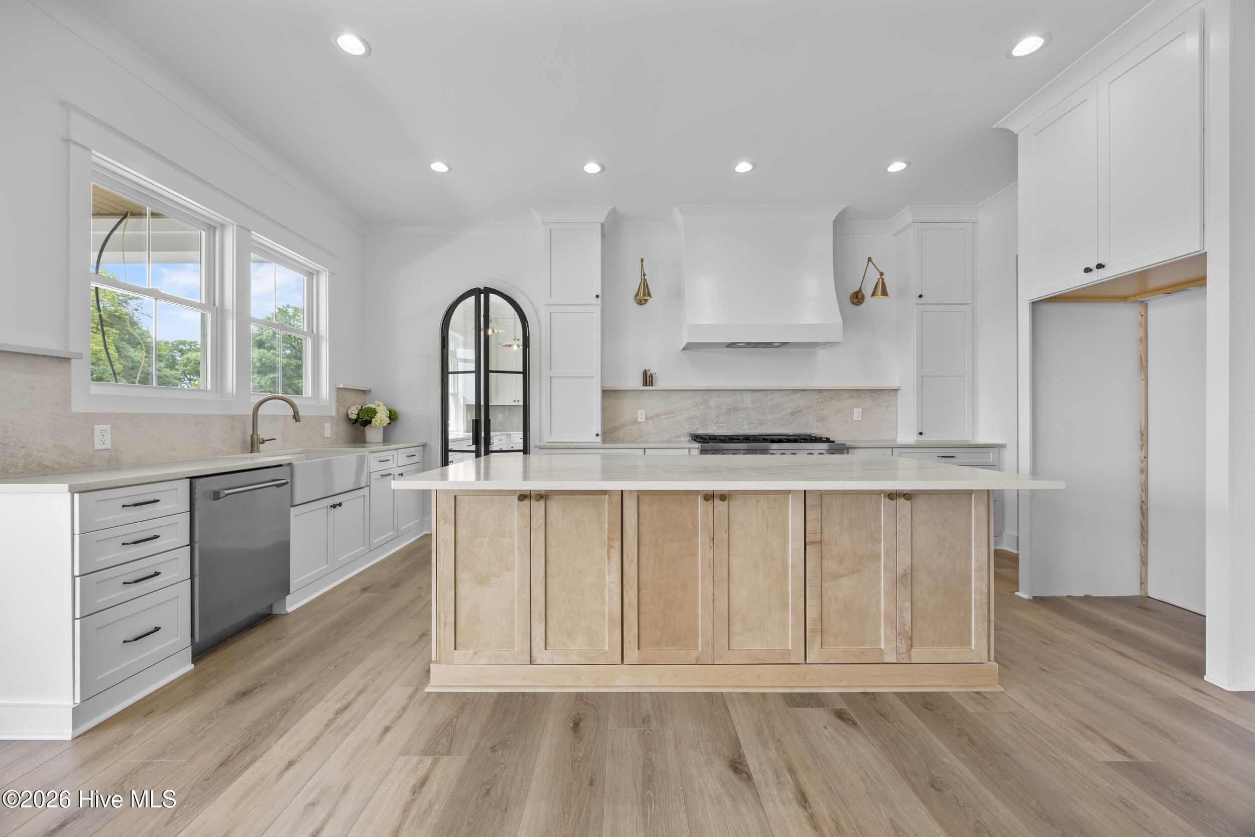 523 Ballast Point Road Hampstead, NC 28443 - Photo 23 of 61 25_kitchen