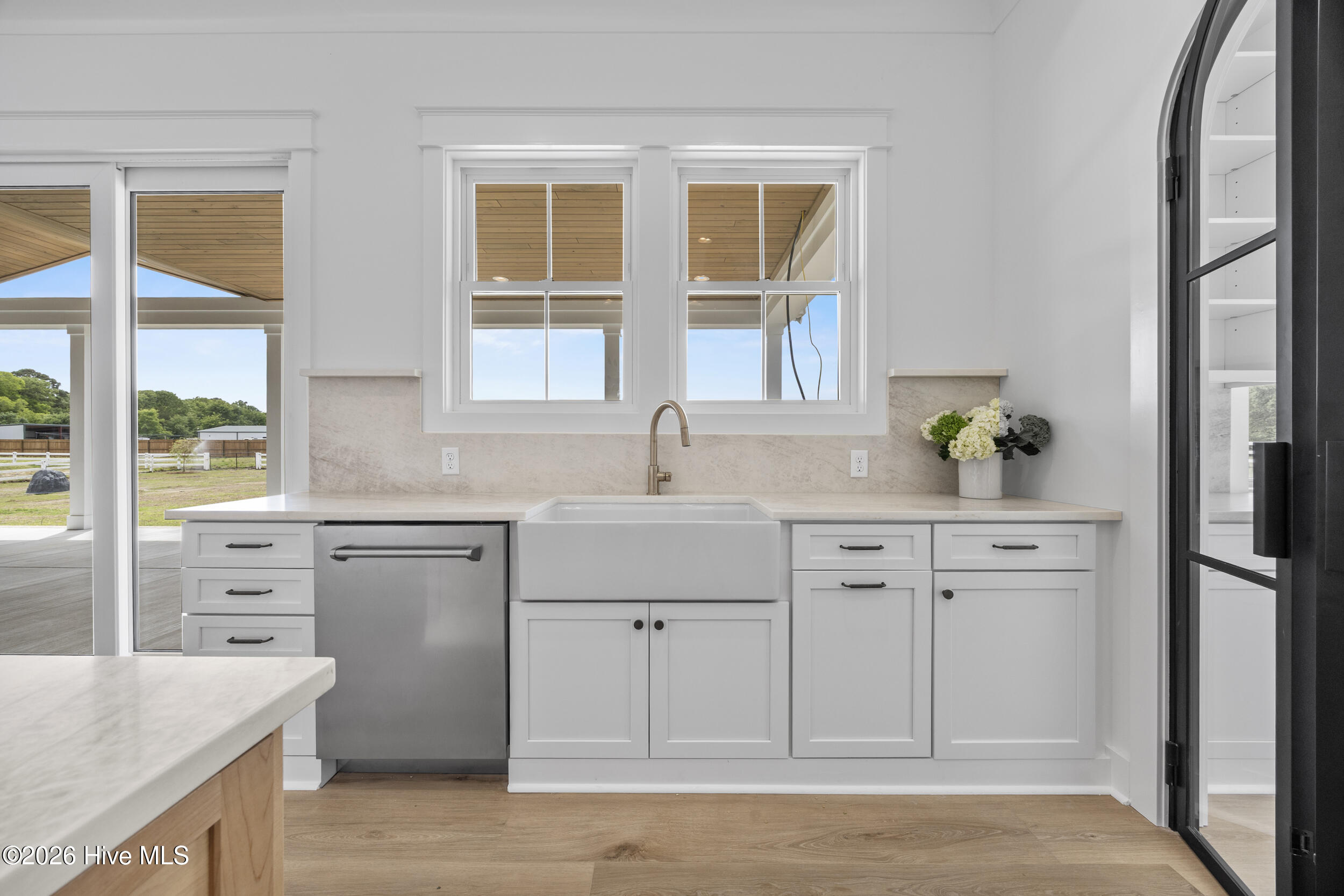 523 Ballast Point Road Hampstead, NC 28443 - Photo 25 of 61 27_kitchen
