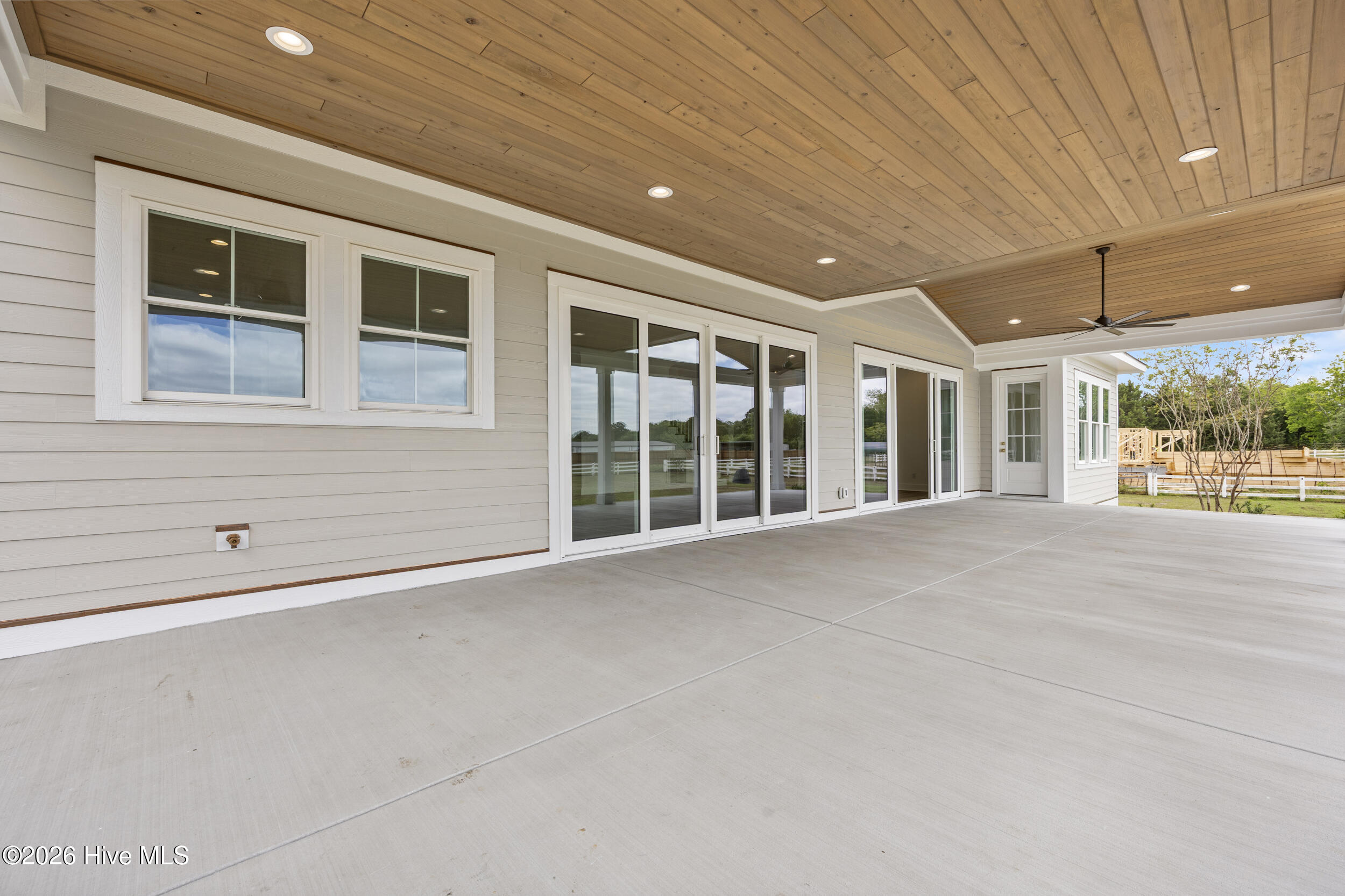 523 Ballast Point Road Hampstead, NC 28443 - Photo 45 of 61 49_covered patio