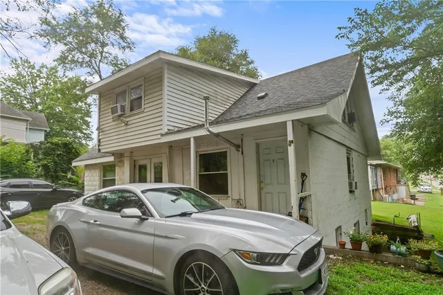 $235,000 | 701 A B C Broad Street, Warrensburg, MO 64093