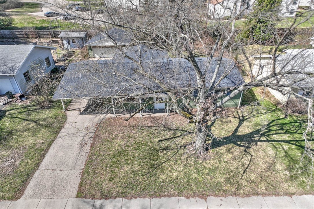 3931 Newcastle Drive Decatur, IL 62526 - Photo 2 of 28 Gallery Image 2