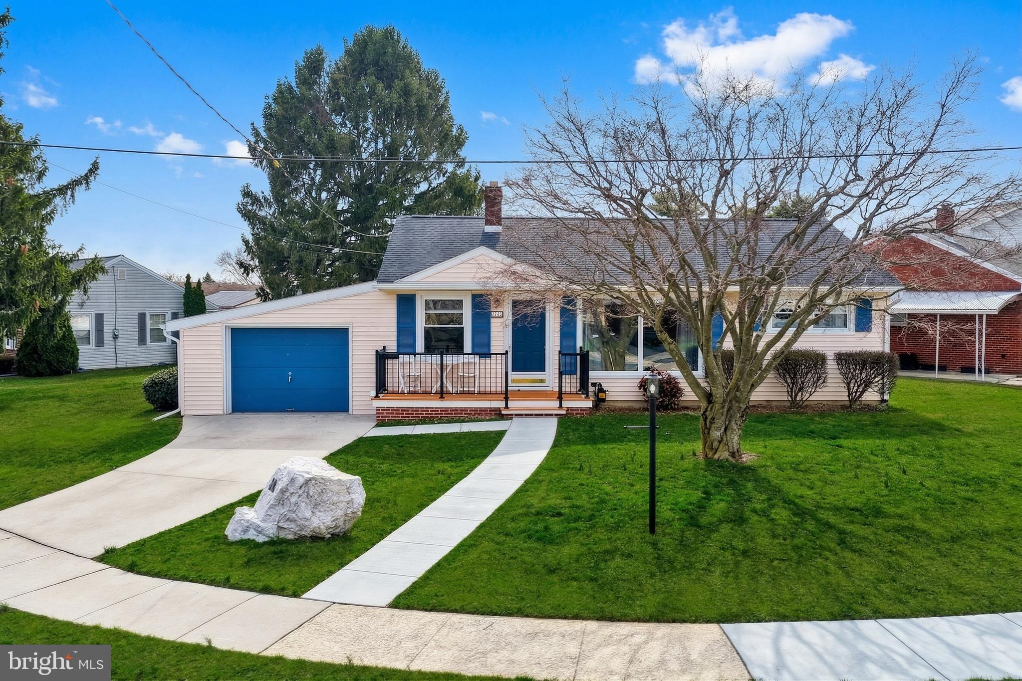 30 Lincoln Drive Hanover, PA 17331 - Photo 56 of 74 a front view of house with yard and green space