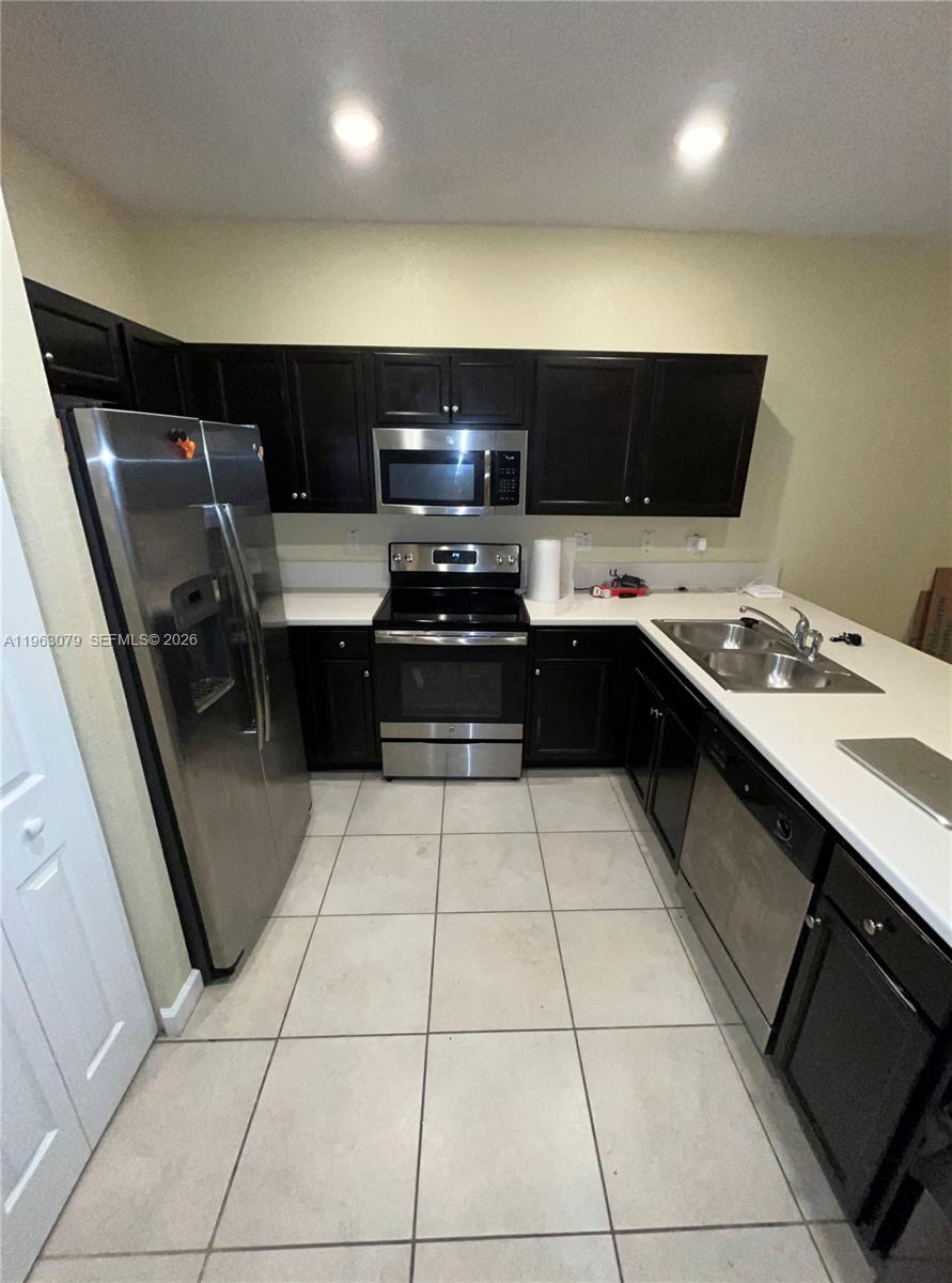 3405 Southeast 1st Street Homestead, FL 33033 - Photo 4 of 9