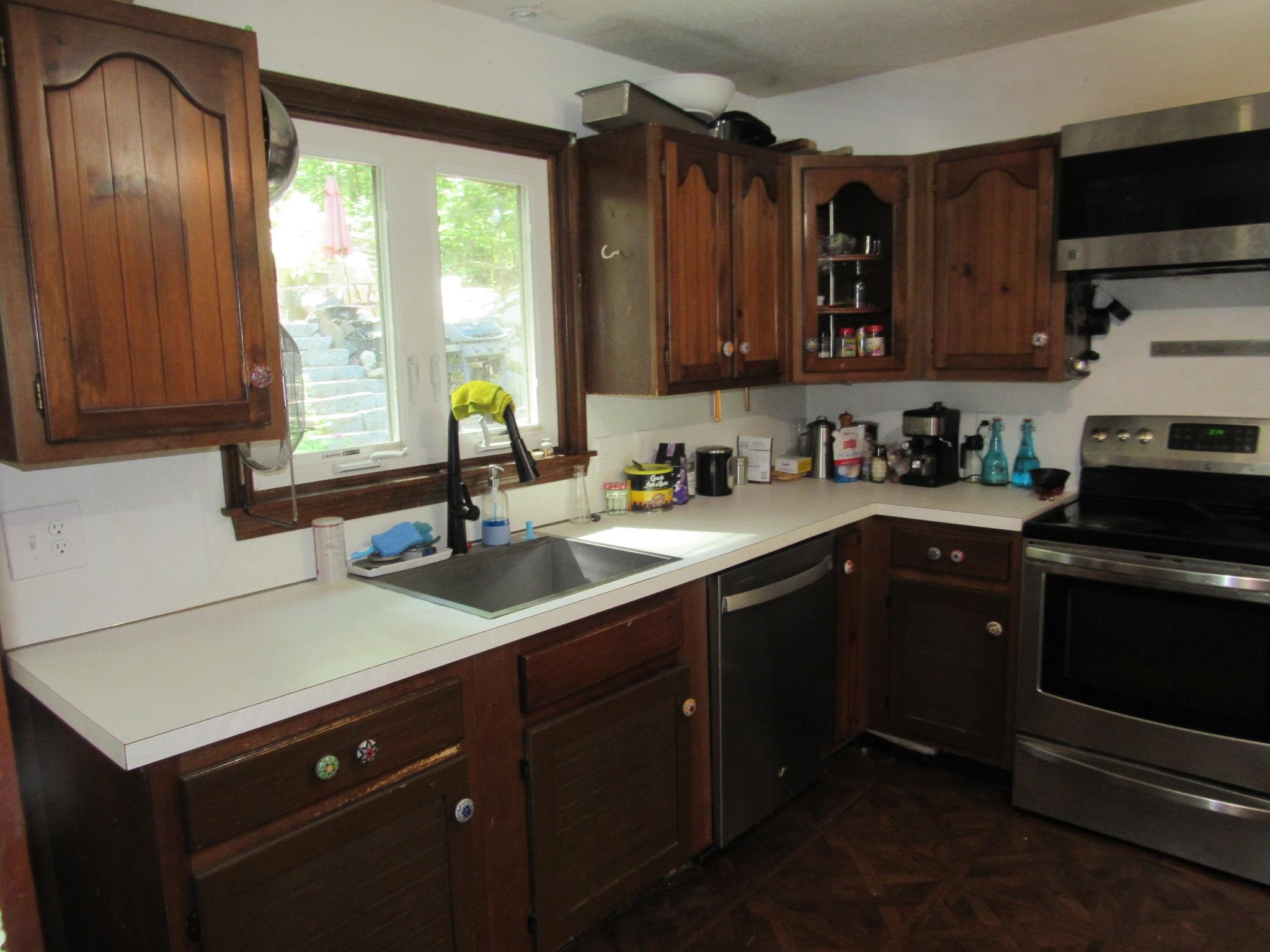 86 Wire Road Merrimack, NH 03054 - Photo 3 of 34