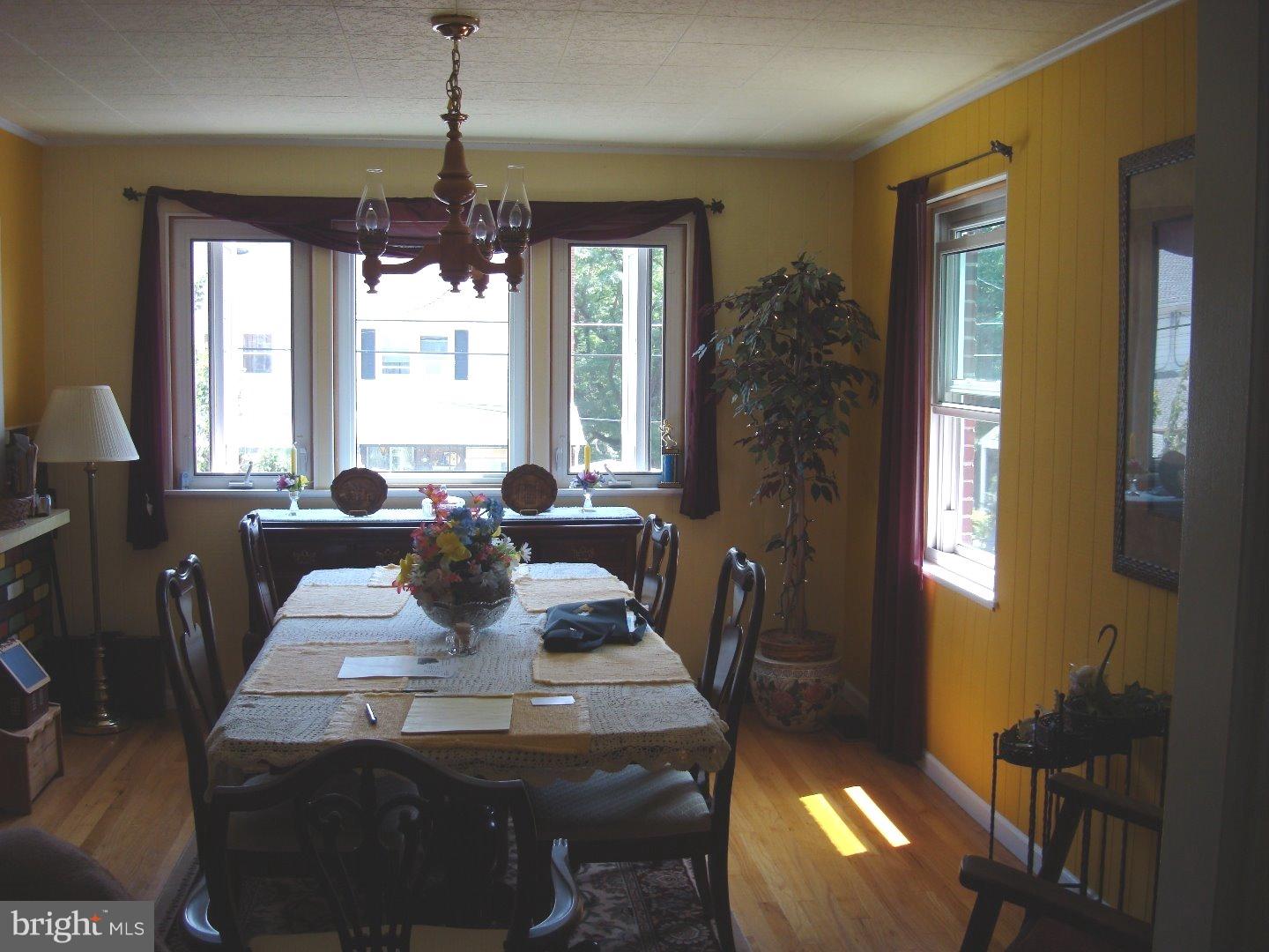 405 Sycamore Road West Reading, PA 19611 - Photo 8 of 11