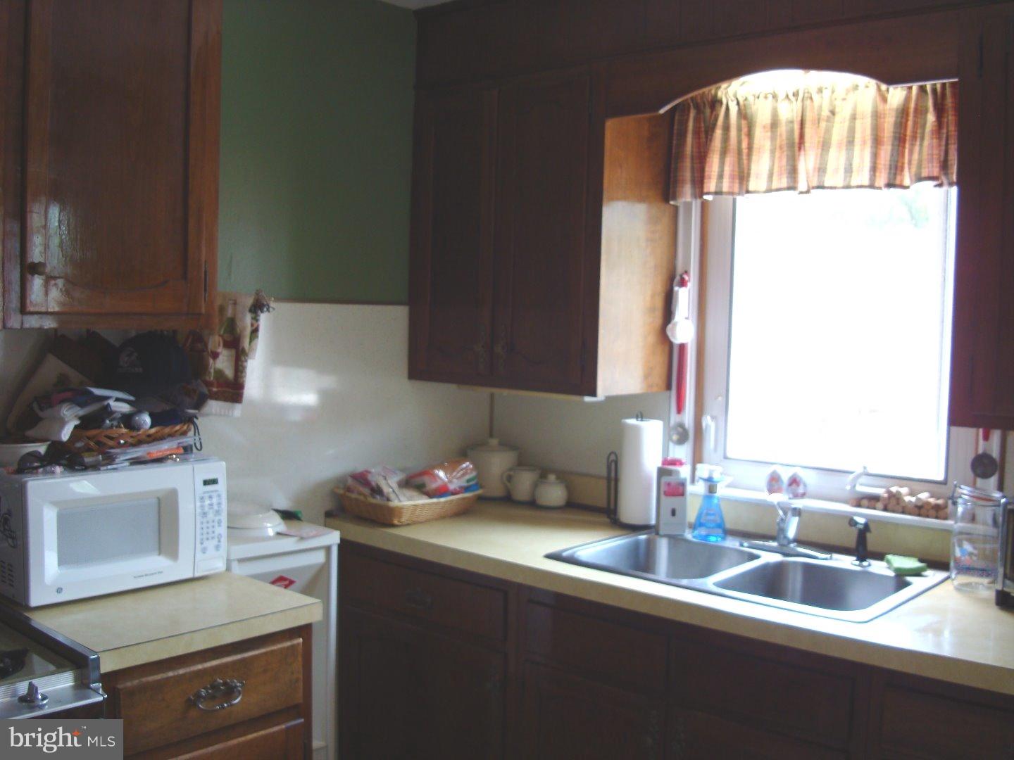 405 Sycamore Road West Reading, PA 19611 - Photo 10 of 11