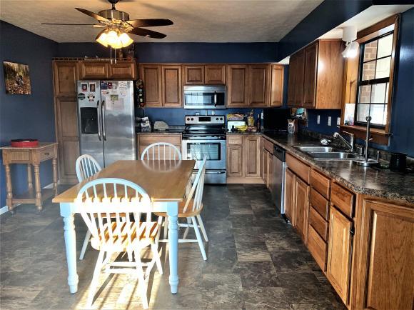 22494 State Line Road Lawrenceburg, IN 47025 - Photo 8 of 34