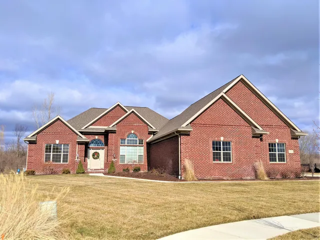 $600,000 | 8187 Hunters Ridge Drive, Newport, MI 48166
