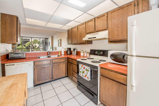 21 Royal Palm Way, Unit 204 Boca Raton, FL 33432 - Photo 5 of 25 21 Royal Palm Way Unit 204-small-016-24-