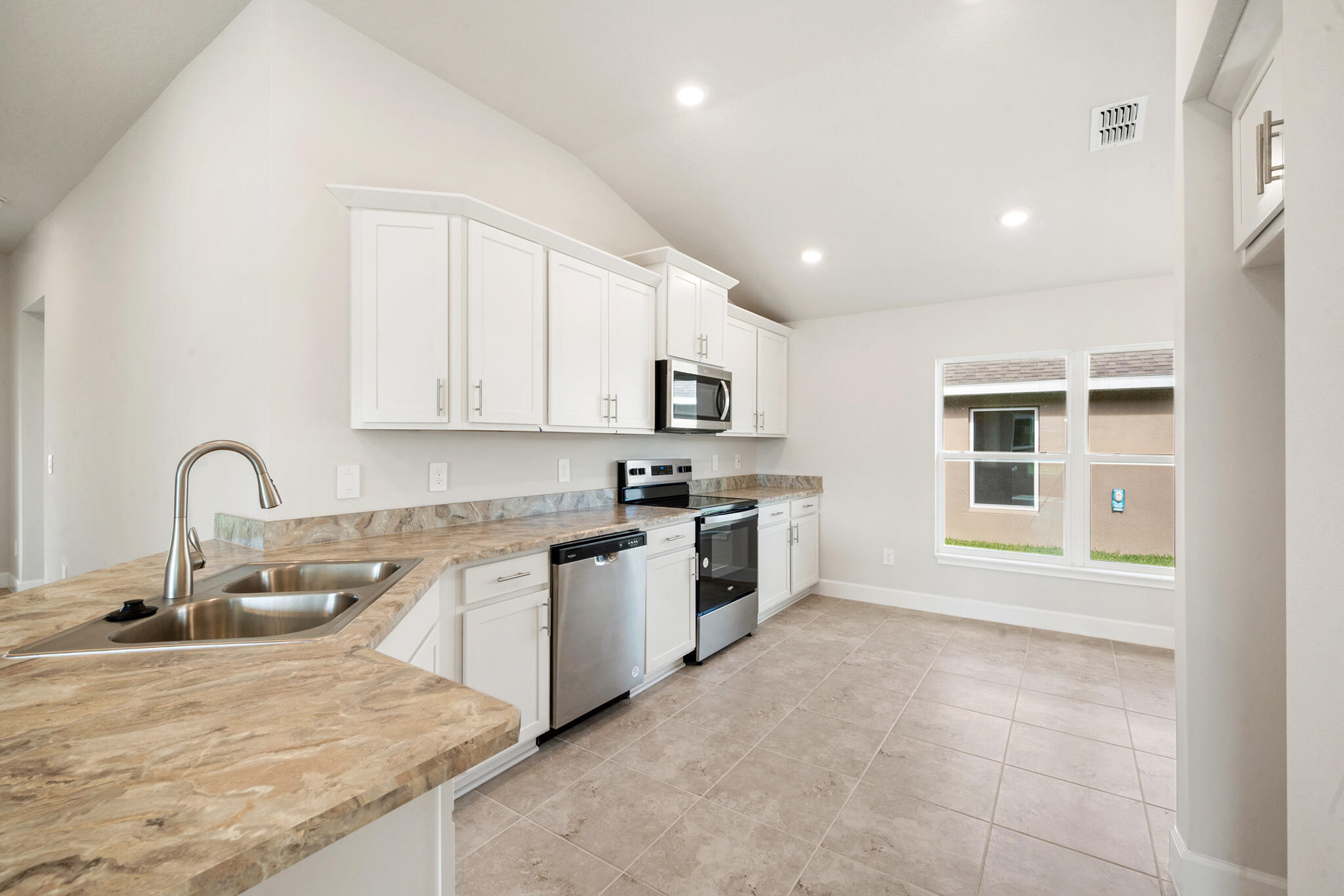 5184 Vespera Street Fort Pierce, FL 34951 - Photo 6 of 44 10