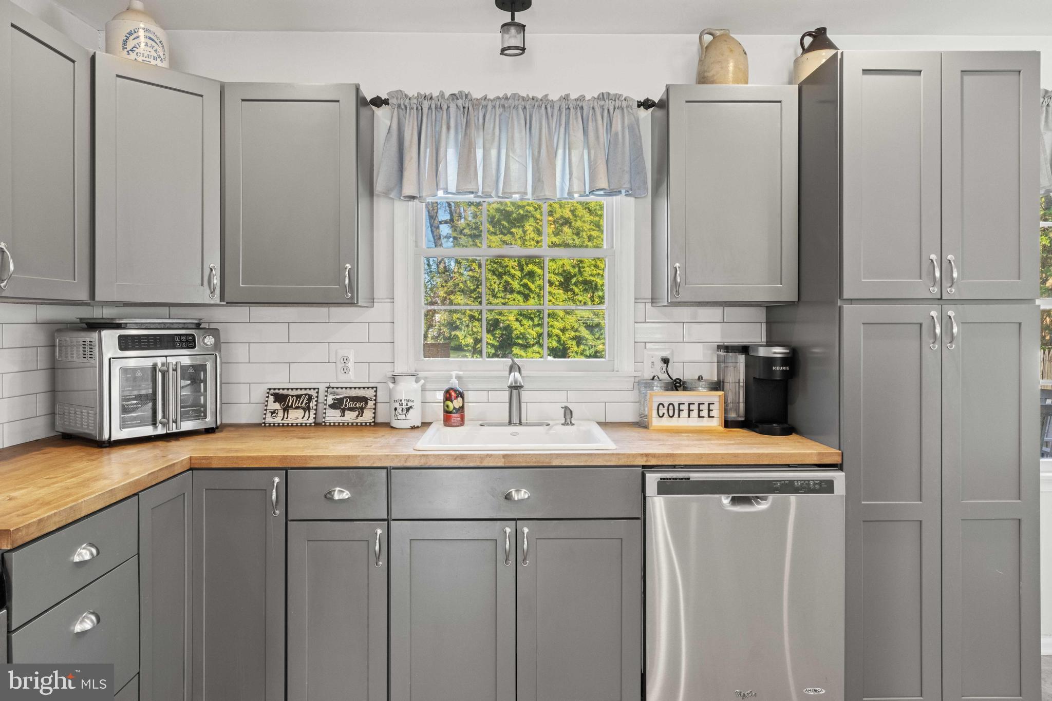 7 Sandy Court Tuckerton, NJ 08087 - Photo 10 of 40