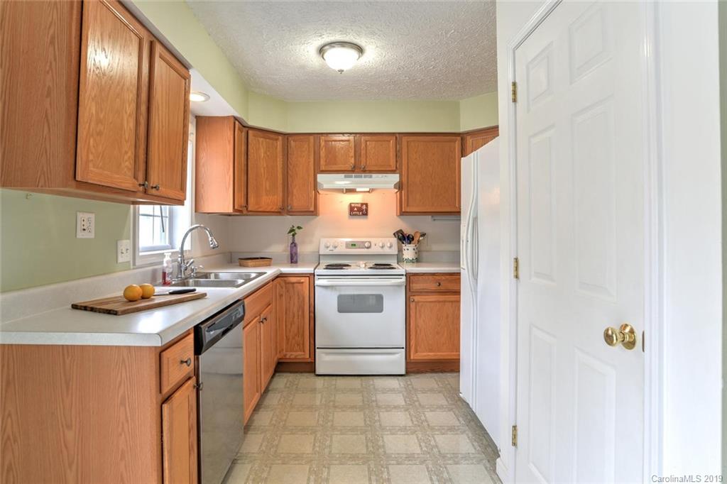 311 Tanbridge Road Swannanoa, NC 28778 - Photo 11 of 31 Gallery Image 11