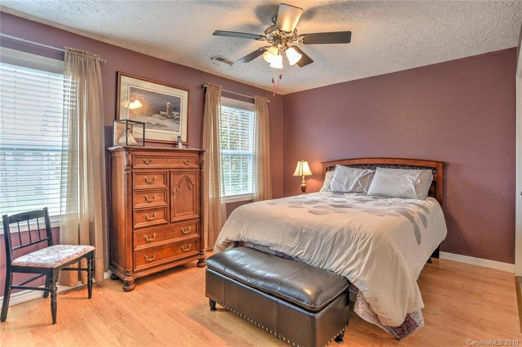 311 Tanbridge Road Swannanoa, NC 28778 - Photo 12 of 31 Gallery Image 12