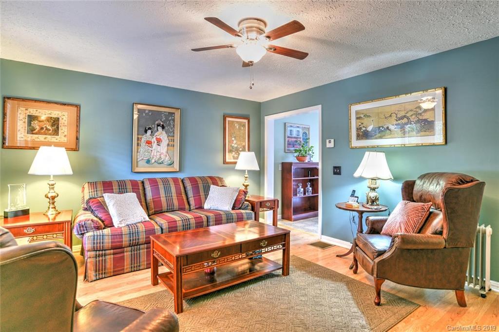 311 Tanbridge Road Swannanoa, NC 28778 - Photo 4 of 31 Gallery Image 4