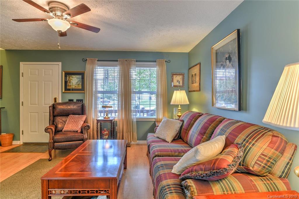 311 Tanbridge Road Swannanoa, NC 28778 - Photo 6 of 31 Gallery Image 6