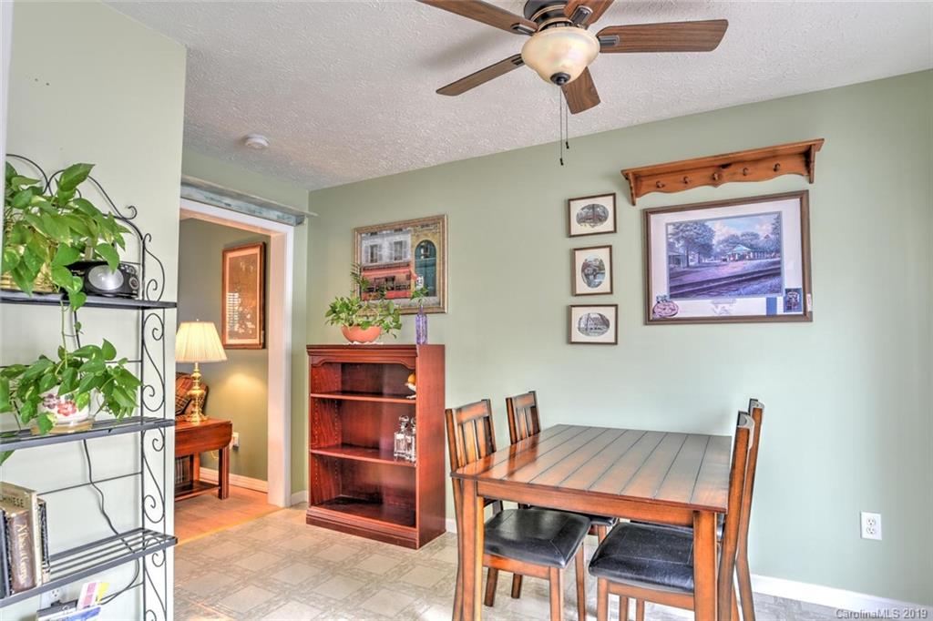 311 Tanbridge Road Swannanoa, NC 28778 - Photo 7 of 31 Gallery Image 7