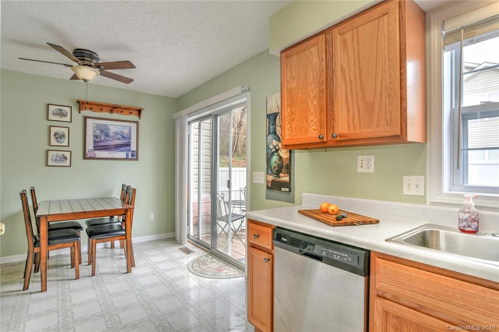 311 Tanbridge Road Swannanoa, NC 28778 - Photo 8 of 31 Gallery Image 8