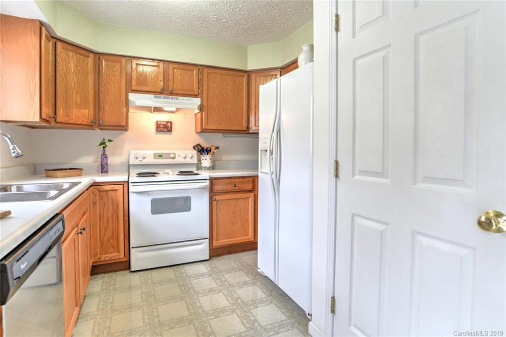 311 Tanbridge Road Swannanoa, NC 28778 - Photo 10 of 31 Gallery Image 10