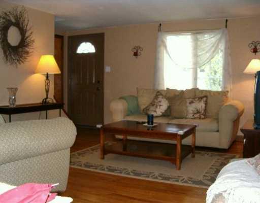 1955 Borland Road Pittsburgh, PA 15243 - Photo 2 of 8 Living Room.
