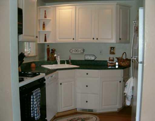 1955 Borland Road Pittsburgh, PA 15243 - Photo 3 of 8 Kitchen.