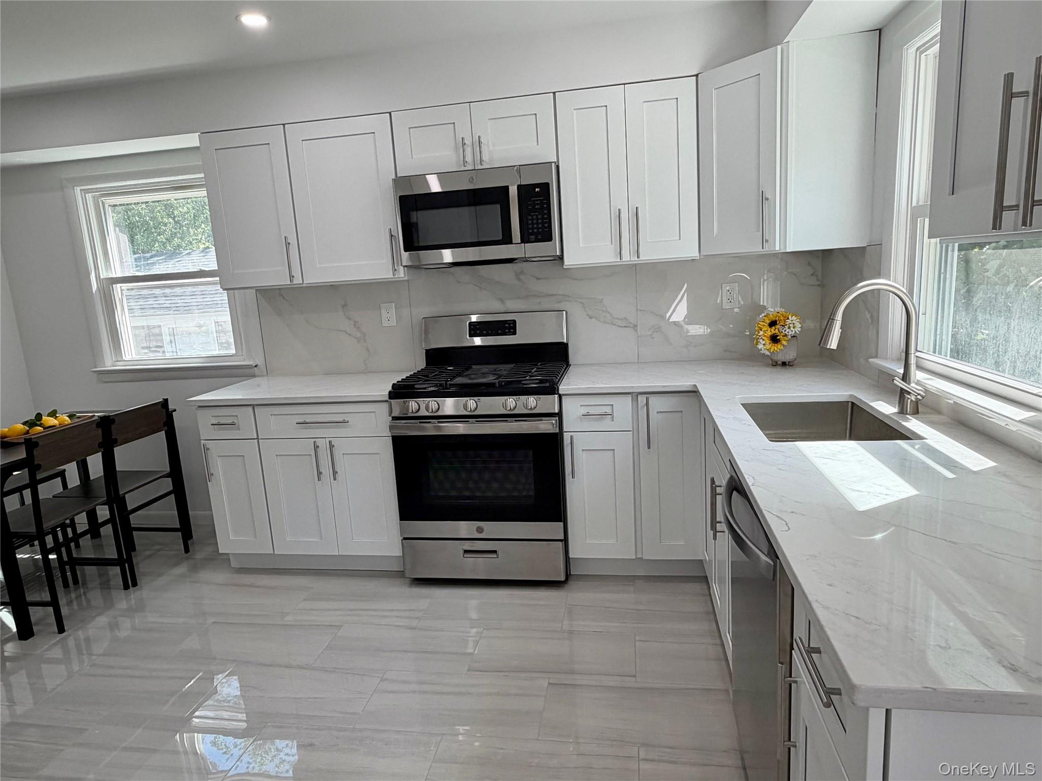 28 Quaspeak Road Congers, NY 10920 - Photo 5 of 23