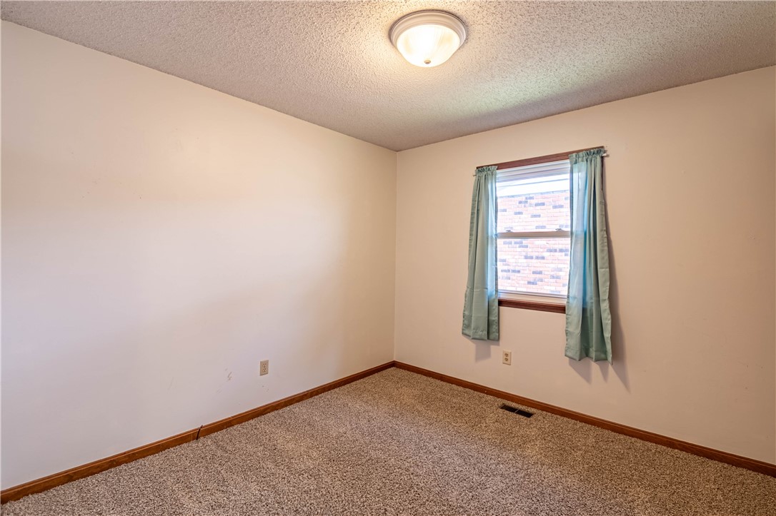 4594 Hale Drive Decatur, IL 62526 - Photo 18 of 24
