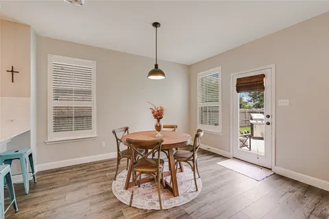 $325,000 | 1008 Estes Park, Taylor, TX 76574
