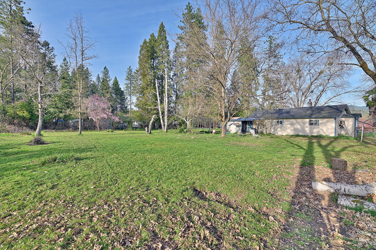 3614 New Hope Road Grants Pass, OR 97527 - Photo 19 of 26 20