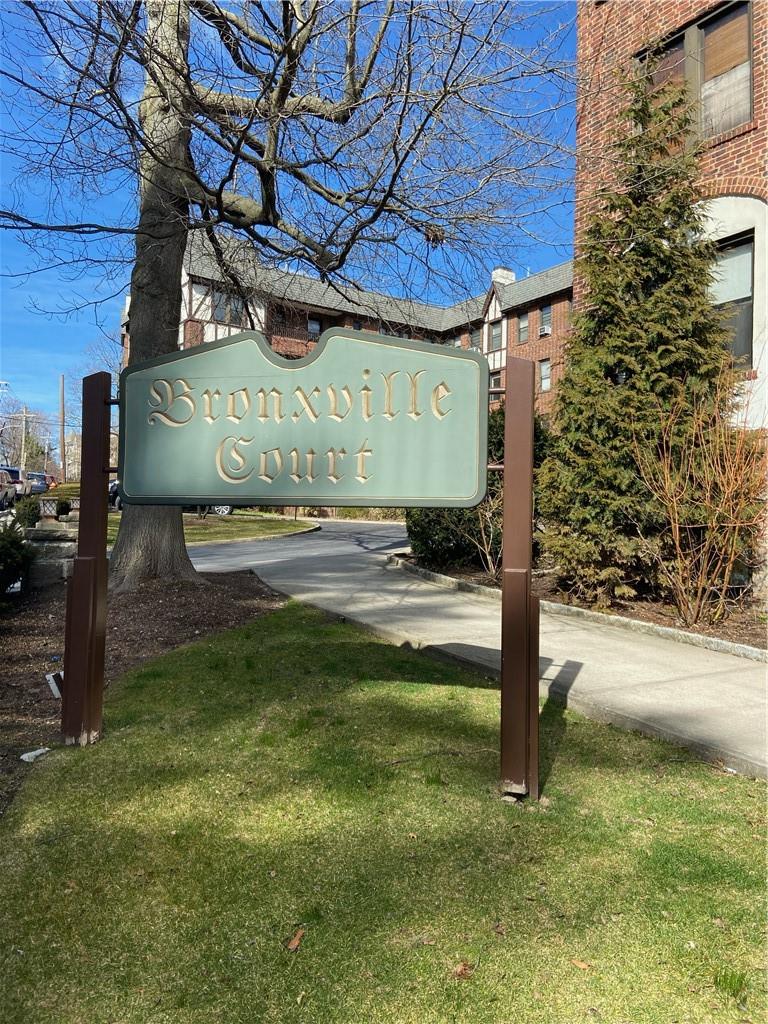 931 Palmer Road, Unit O Bronxville, NY 10708 - Photo 1 of 1 Bronxville Court Sign