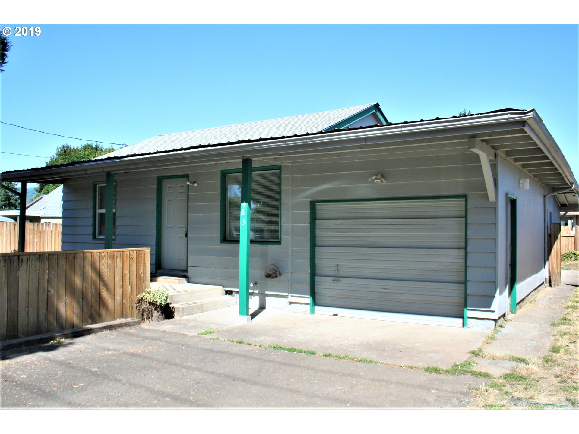 485 54th Street Springfield, OR 97478 - Photo 1 of 19