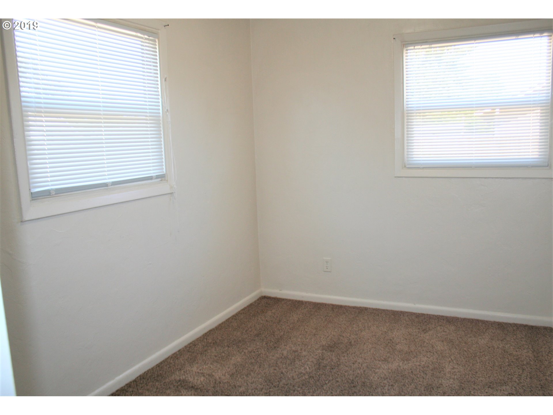 485 54th Street Springfield, OR 97478 - Photo 14 of 19
