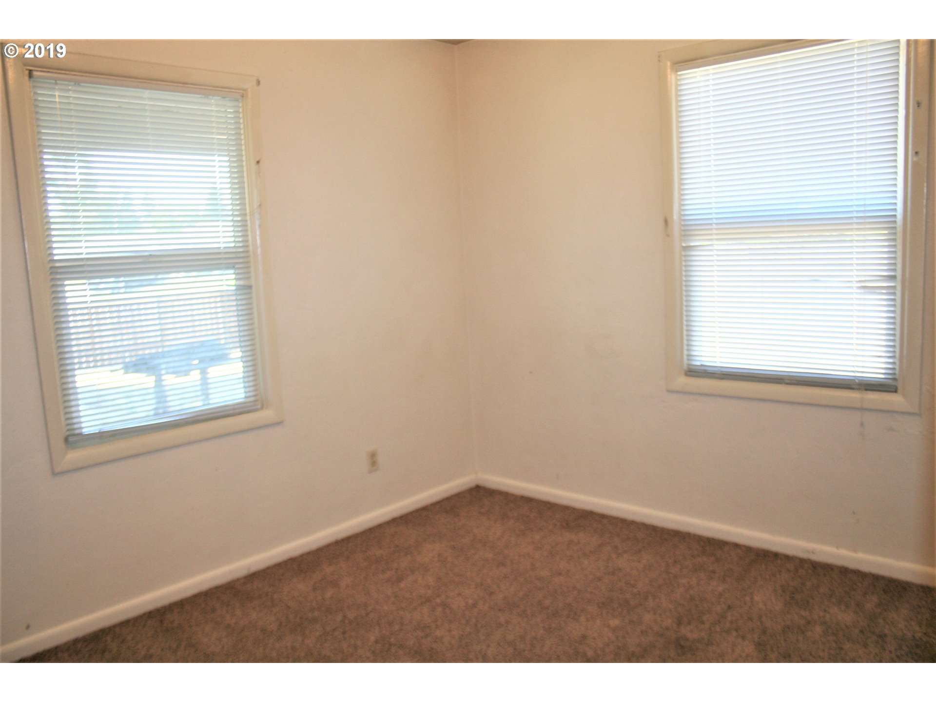 485 54th Street Springfield, OR 97478 - Photo 15 of 19
