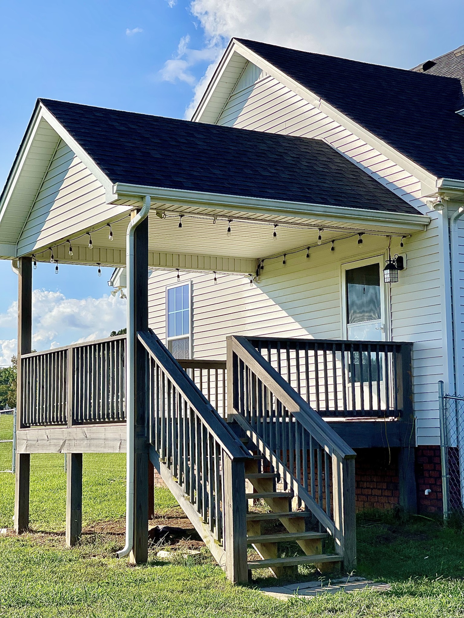 319 Riot Road Portland, TN 37148 - Photo 23 of 26 a view of a house with a deck and furniture