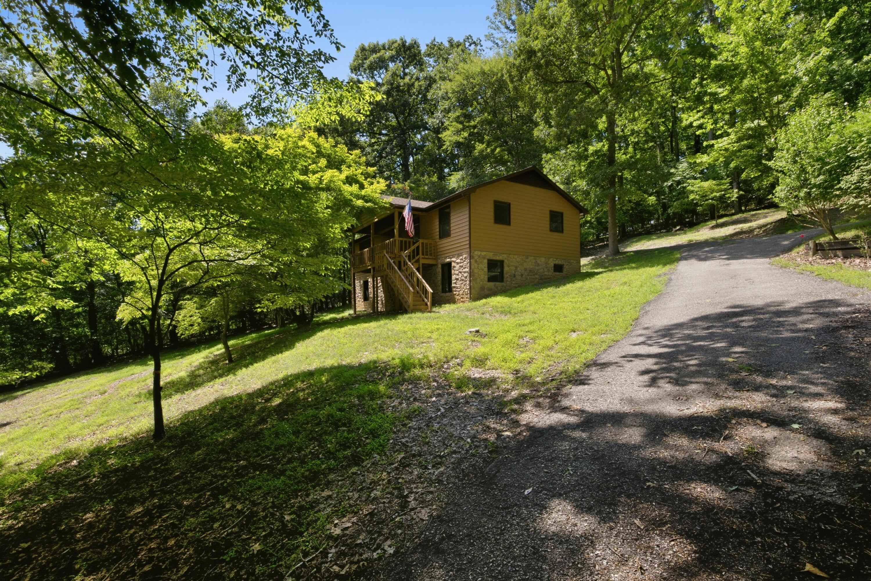 427 Reid Road Lexington, VA 24450 - Photo 32 of 33 33_beyc6a7212b4d17b6