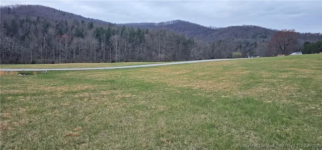 a view of an outdoor space