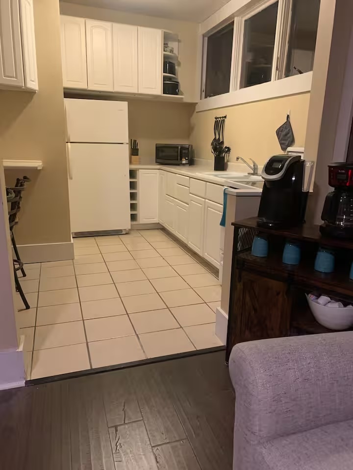 802 East Grove Street Bloomington, IL 61701 - Photo 11 of 39