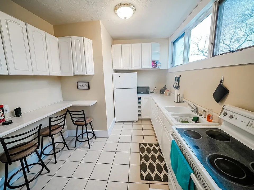 802 East Grove Street Bloomington, IL 61701 - Photo 35 of 39