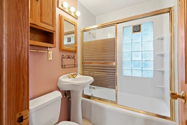 $595,000 | 5810 North Green Bay Avenue, Glendale, WI 53209