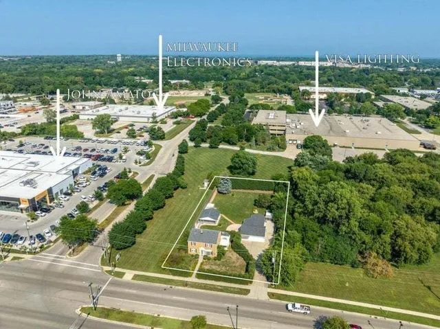 $595,000 | 5810 North Green Bay Avenue, Glendale, WI 53209