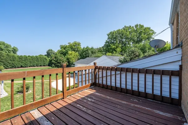 $595,000 | 5810 North Green Bay Avenue, Glendale, WI 53209