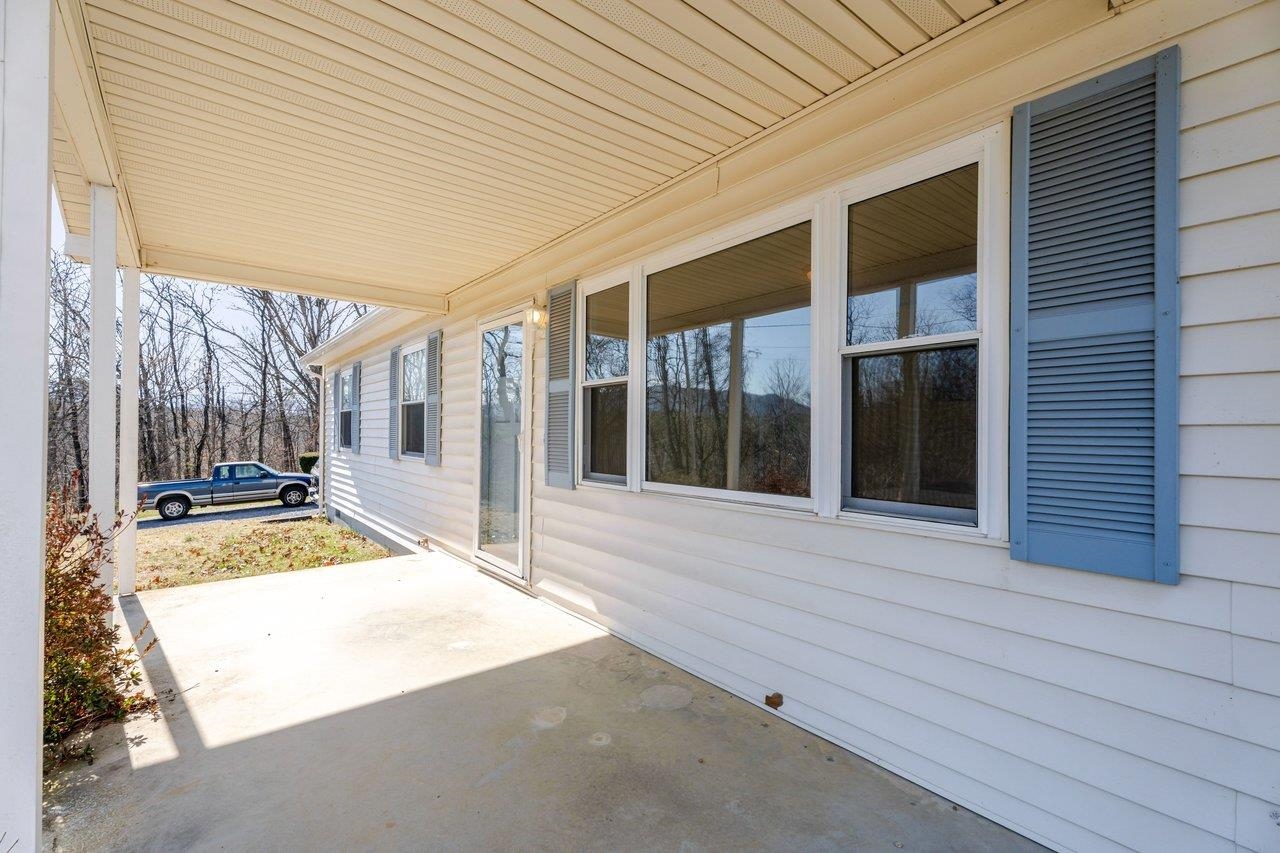 817 10th Street Shenandoah, VA 22849 - Photo 25 of 35