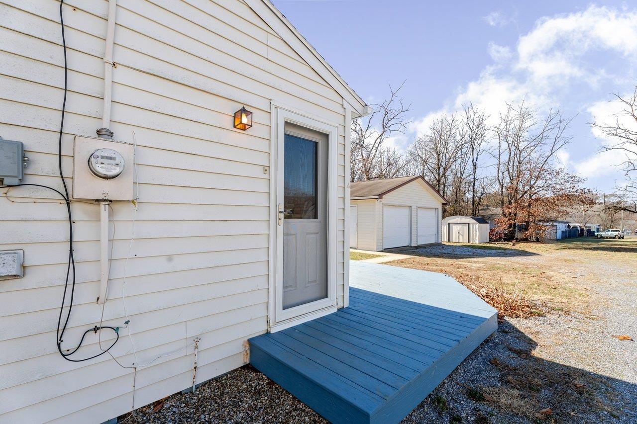 817 10th Street Shenandoah, VA 22849 - Photo 26 of 35