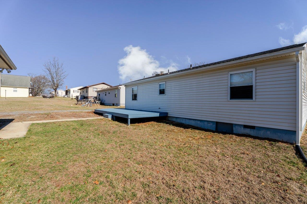 817 10th Street Shenandoah, VA 22849 - Photo 31 of 35